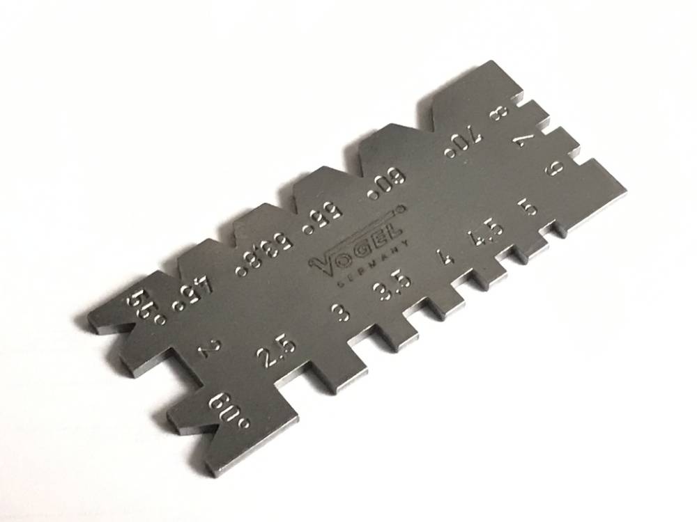 картинка Шаблон для проверки угла заточки резьбовых резцов для метрической и дюймовой резьбы от компании Иж-тул